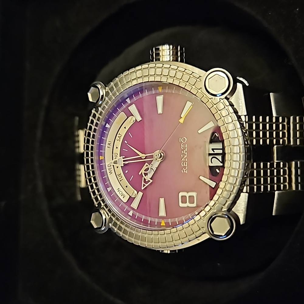 Renato Vulcan Retro limited edition watch